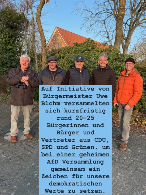 Klare Haltung der demokratischen Mitte in Nordleda

Bei einer geschlossenen Veranstaltung der AfD im  Gasthof „Kiek mol in“ in Nordleda wurde deutlich: Transparenz sieht anders aus. Weder die Öffentlichkeit noch die Presse erhielten Zutritt.

Auf Initiative von Bürgermeister Uwe Blohm versammelten sich kurzfristig rund 20–25 Bürgerinnen und Bürger aus CDU, SPD und Grünen, um gemeinsam ein Zeichen für unsere demokratischen Werte zu setzen.

Auch der CDU-Kandidat für die Samtgemeindebürgermeisterwahl Michael Merz war vor Ort und hat diese klare Haltung unterstützt. Es wurde versucht, mit den Veranstaltern den Dialog zu suchen – dieser wurde jedoch leider abgelehnt. Dennoch bleibt für ihn und die CDU klar: Dialogbereitschaft gehört zur Demokratie dazu und wird auch künftig angeboten – eine politische Zusammenarbeit mit der AfD kommt jedoch nicht in Betracht.

Besonders wichtig ist ihm dabei ein anderer Punkt: Die Menschen, die sich aus Unzufriedenheit bei vergangenen Wahlen für die AfD entschieden haben, dürfen wir nicht aufgeben. Es ist sein persönlicher Auftrag und der Auftrag der CDU im Land Hadeln, diese Bürgerinnen und Bürger durch verlässliche, sachliche Politik wieder für die demokratische Mitte zu gewinnen.

Bürgermeister Uwe Blom hat in seinem Statement ebenfalls deutlich gemacht: Es braucht klare Haltung und den gemeinsamen Einsatz aller demokratischen Kräfte für Zusammenhalt, Demokratie und unsere Heimat.